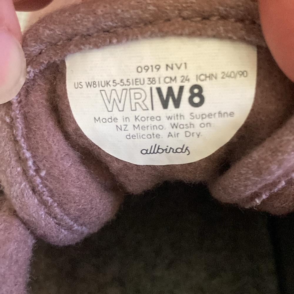 Allbirds Women’s Wool Runners size 8 in Harvest (Lilac) - Picture 3 of 6